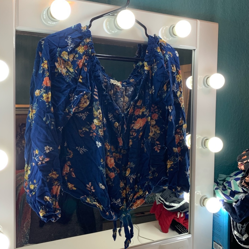 Long sleeve Blue top with roses